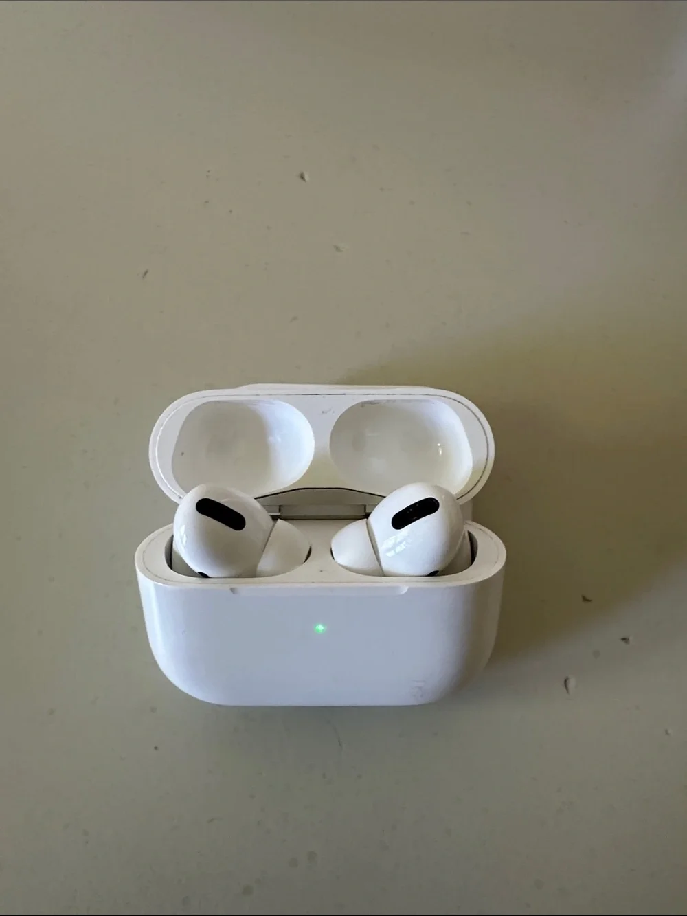 Apple genuine charging